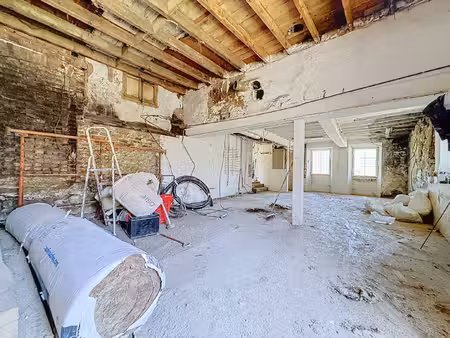 maison de caractère à rénover intégralement ? berchere les pierres