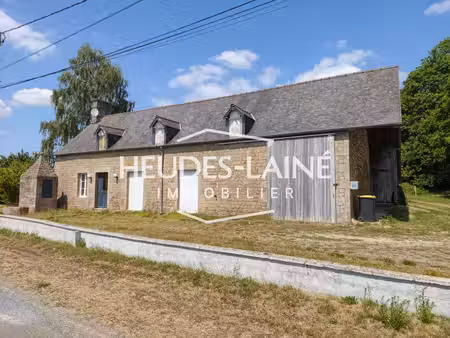 maison de plain-pied en sortie de bourg.