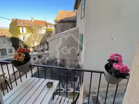 a louer appartement châteauneuf du pape 3 pièce(s) 50 m2 avec balcon