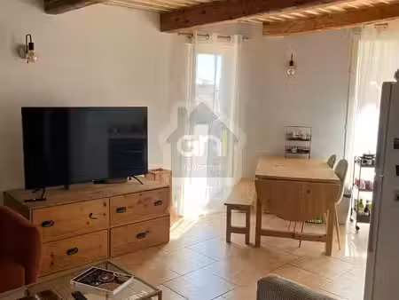 location appartement 3 pièces 50 m² à châteauneuf-du-pape (84230)