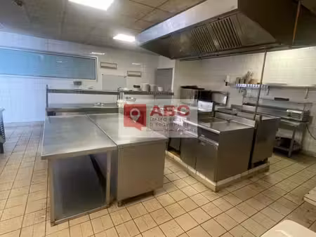 location commerce montpellier 34000 419m²