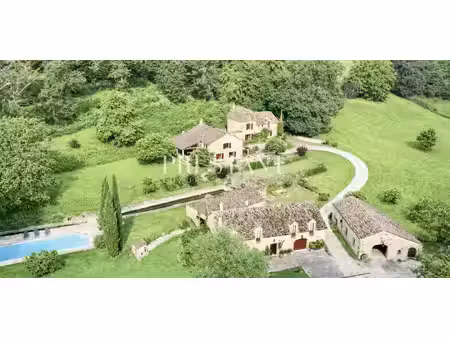 propriété avec piscine beaumont-du-périgord (24)