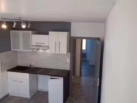 4 appartements dans maison de village