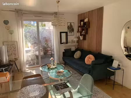 t2 meublé haut standing avec terrasse - neuilly-sur-seine