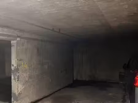 je propose à la location une place de parking