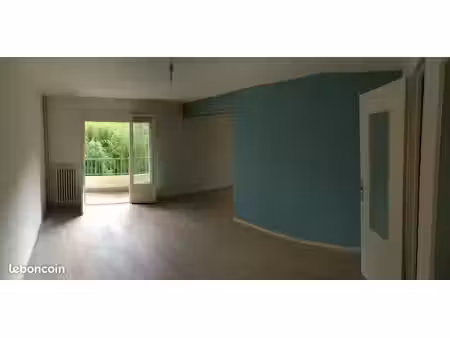 bel appartement (77m²) dans résidence fermée– la verpillière