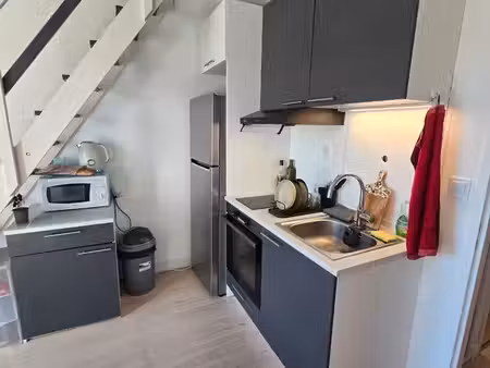 à louer – duplex meublé rénové avec parking privatif – joué-lès-tours (vallée violette)