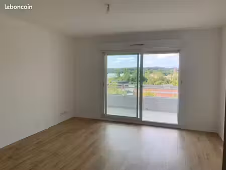 bel appartement refait à neuf