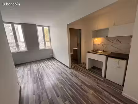 charmant studio 17 m² – 450 charges comprises – centre-ville