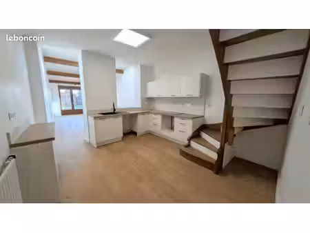 maison 91m² à louer au cœur de croix avec jardin