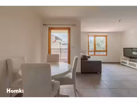 appartement t3 de 65 m² avec terrasse et place de parking à vénissieux 69200  boulevard la
