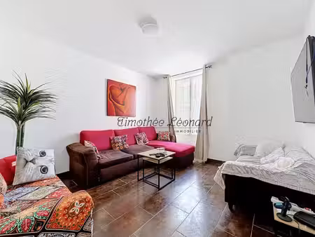 maison familiale avec jardin et garage
