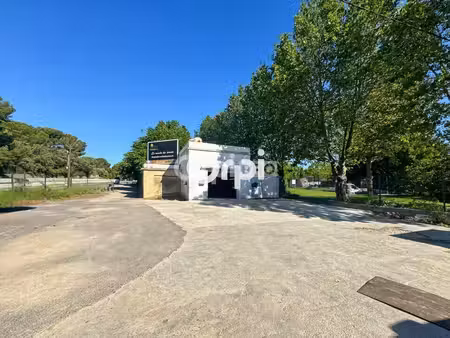location commerce la ciotat 13600 150m²