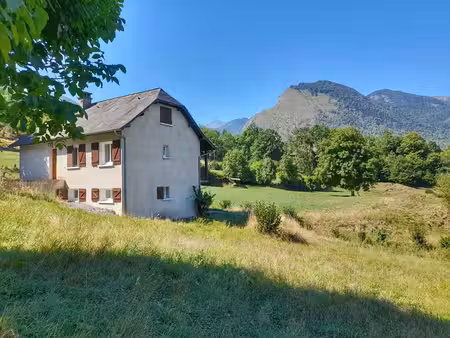 maison idéalement située dans un cadre naturel préservé