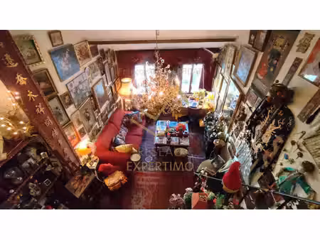 studio lumineux au cœur de la ' venise comtadine '