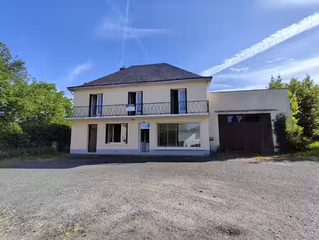 laissez libre cours à vos projets dans cette vaste maison familiale