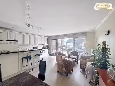seizoensverhuur 2 - 8 pers met zeezicht/z-terras à 295 eur/d