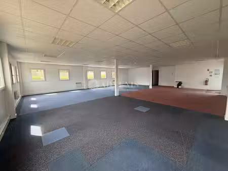 location bureaux 137 m²