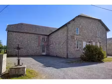 vente immeuble 0 pièces 456.78 m² à egletons (19300)  238 500 €