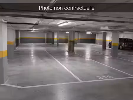 vente parking 14 m² à paris 18ème (75018)  22 000 €