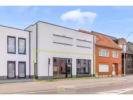 idealis vastgoed - handelsruimte met tal van mogelijkheden op een toplocatie nabij het cen