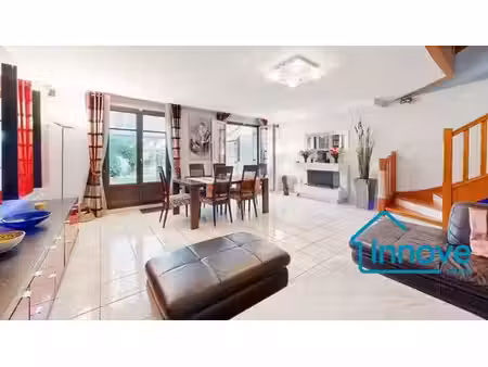 maison de luxe de 5 pièces en vente à le chesnay  île-de-france