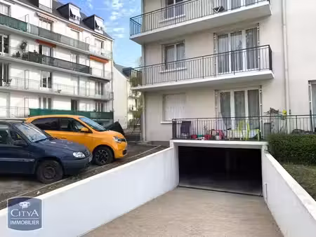 parking à louer - saint-cyr-sur-loire (37) - 65€
