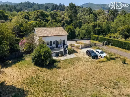 maison de 70 m² sur un terrain de 1100 m² à prades