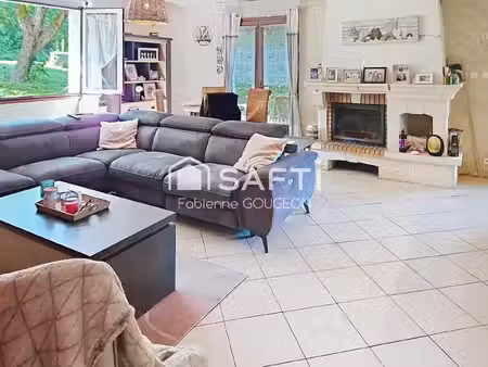 vente maison 8 pièces 214 m² sers (16410)
