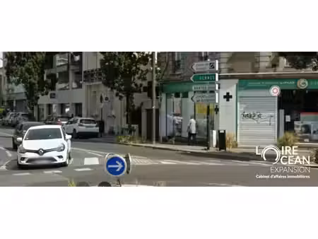 location commerce nantes 44300 110m²