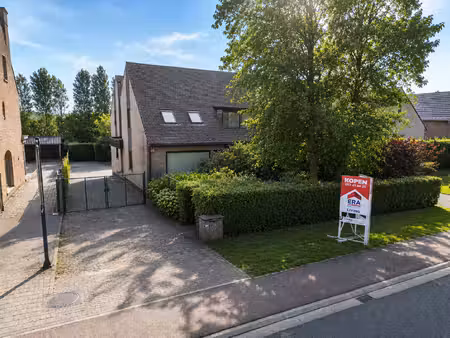commercieel te koop in lede met 5 slaapkamers