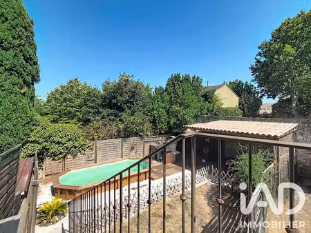 maison de village à le thor (84250)