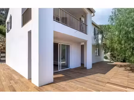 roquebrune-cap-martin : villa rénovée 4 chambres avec piscine et vue mer