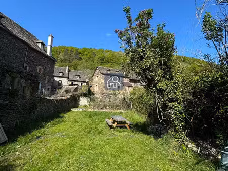 ensemble de 2 maisons avec terrain  terrasse et garage