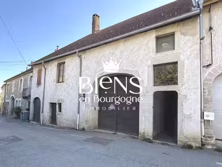exclusif perrigny  bâtisse en pierre à fort potentiel