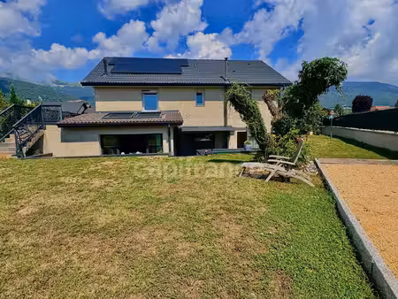 ? belle villa de 181 m2 avec deux appartements indépendants