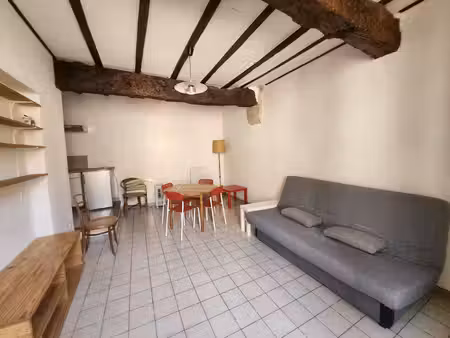 beau studio dans les bourgades