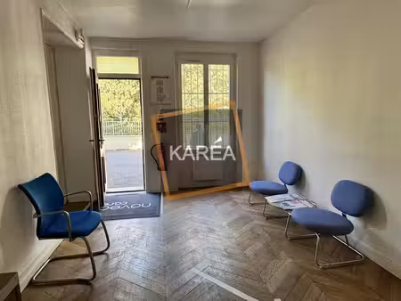 location local professionnel 113m² meaux 77100