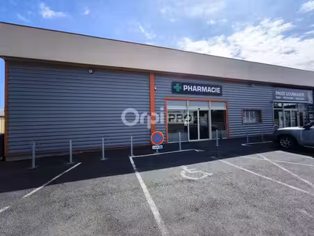 location local commercial