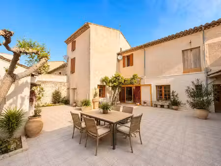 vente maison 5 pièces 165 m² montfrin (30490)