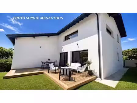 vente maison 4 pièces 134 m² à urcuit (64990)  598 500 €