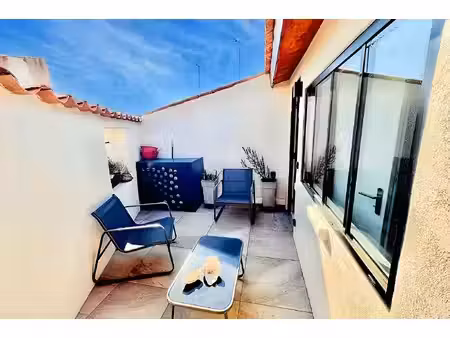 location maison 3 pièces  61.86m²  mèze