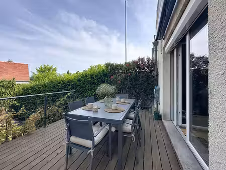 rare sur le secteur : maison lumineuse avec jardin  terrasse et double parking à...