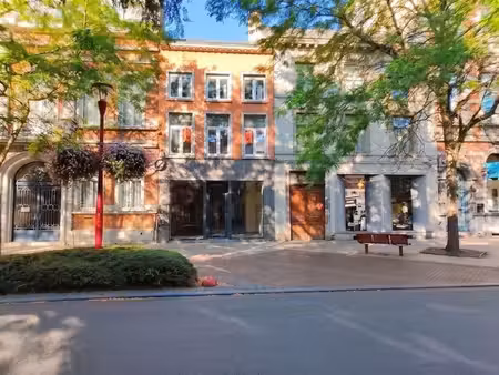 commercieel te huur in ronse met 2 slaapkamers