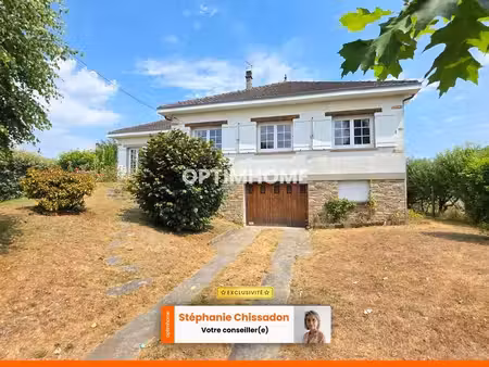 en exclusivite sur le palais sur vienne jolie maison au calme dans quartier residentiel...
