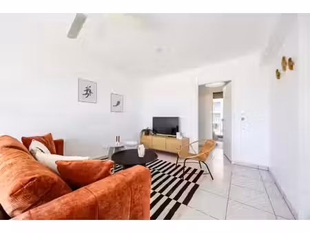 location appartement 1 pièce 11 m² à bordeaux (33800)