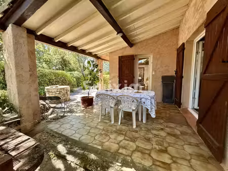 jolie villa de plain pied avec garage