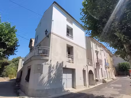 maison lumineuse et joyeuse avec garage et terrasses