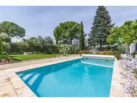 proche pezenas  pièces à vivre 80 m²  6 chambres  beau terrain avec piscine  garage ...