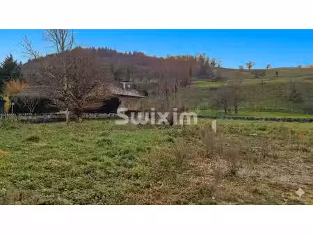 terrain viabilisé dans un environnement calme avec vue dégagée